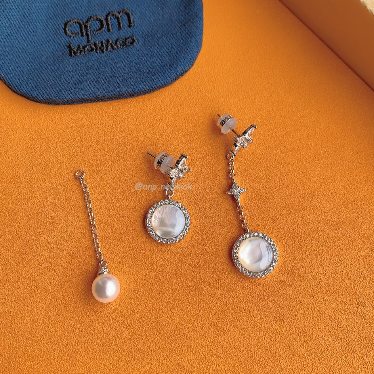 Apm Monaco Star Mother Of Pearl Earrings (4) - www.newkick.vip